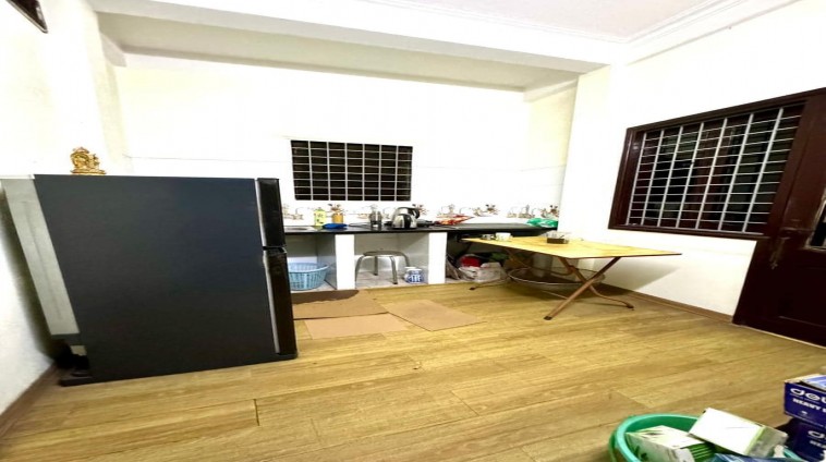 CHO THUÊ NHÀ NGÕ Ô TÔ TRÁNH TRẦN DUY HƯNG, GẦN HÔ TRUNG KÍNH 5 TẦNG, 65M2, 36.5 TRIỆU